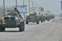 В Крыму появились свои вооруженные силы, а во Львове проходят военные учения с участием БТР